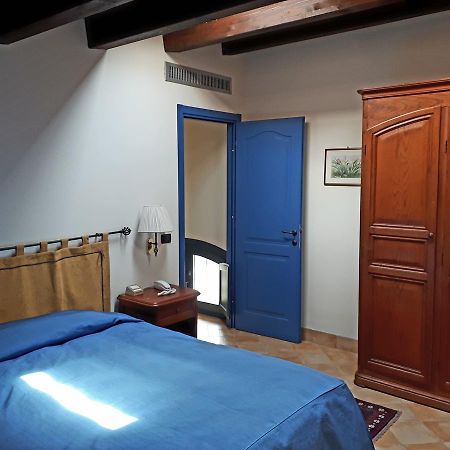 Hotel Relais Angimbe กาลาตาฟีมี ภายนอก รูปภาพ