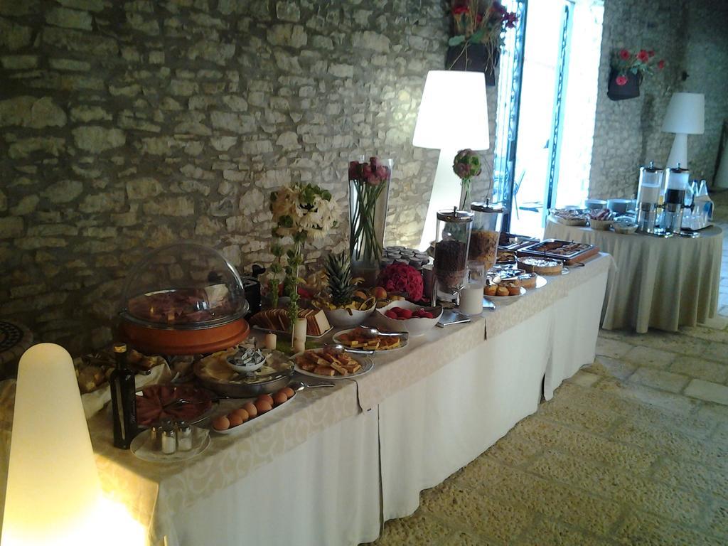 Hotel Relais Angimbe กาลาตาฟีมี ภายนอก รูปภาพ