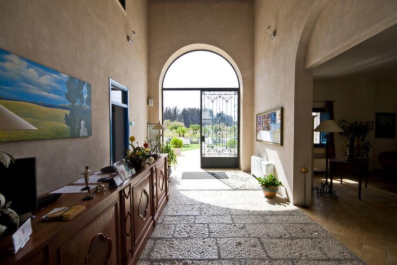 Hotel Relais Angimbe กาลาตาฟีมี ภายนอก รูปภาพ