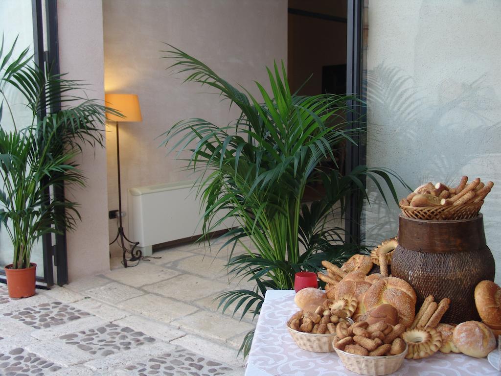 Hotel Relais Angimbe กาลาตาฟีมี ภายนอก รูปภาพ