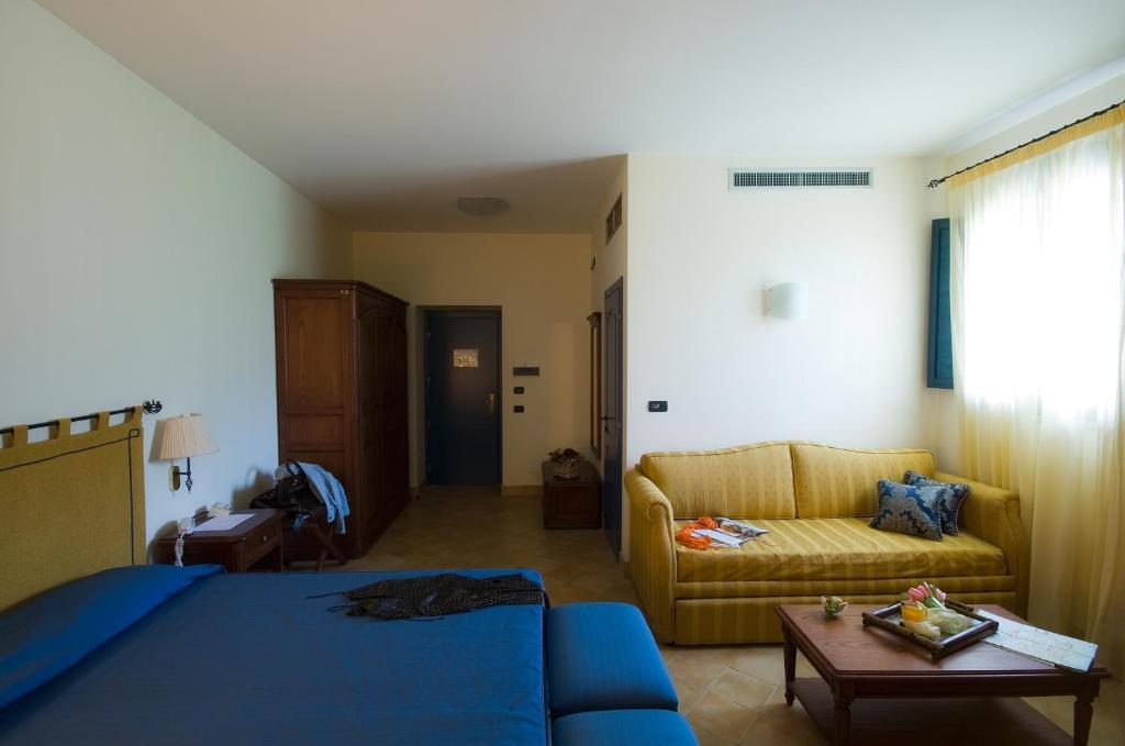 Hotel Relais Angimbe กาลาตาฟีมี ภายนอก รูปภาพ
